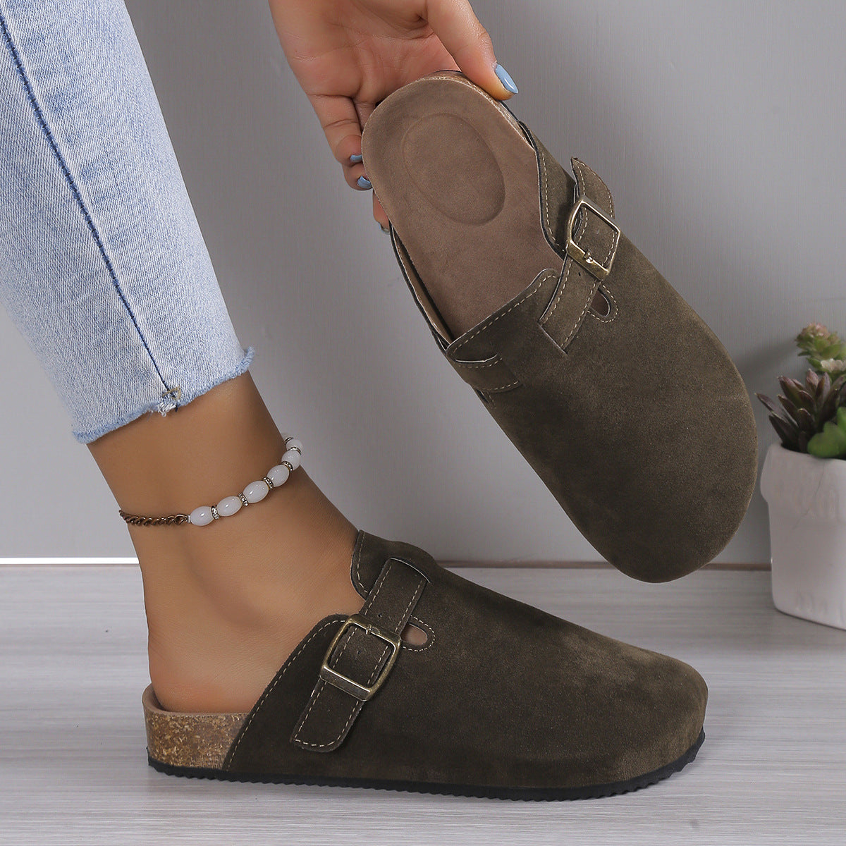 LEATHER FOOTBED SANDALS FOR MEN