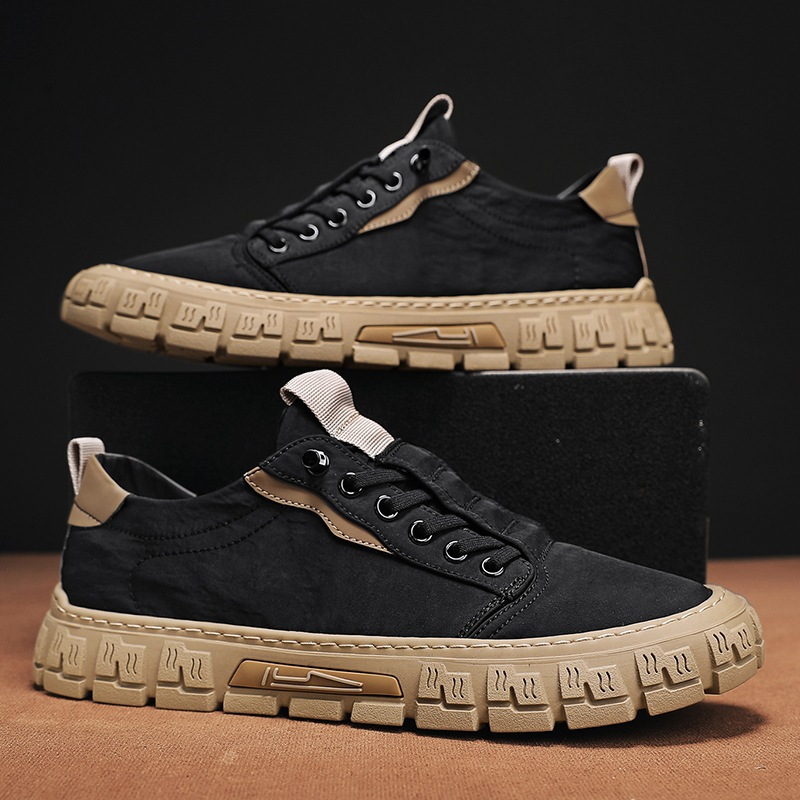 LIGHTWEIGHT SNEAKERS FOR MEN