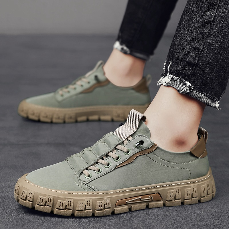 LIGHTWEIGHT SNEAKERS FOR MEN